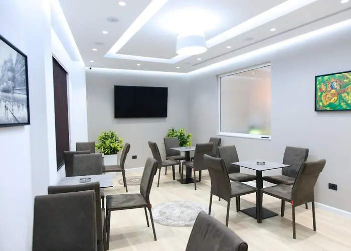 Hotel Emerald Boutique 4*