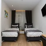 Emerald Boutique 4* تيرانا