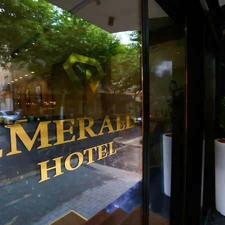 Emerald Boutique ホテル