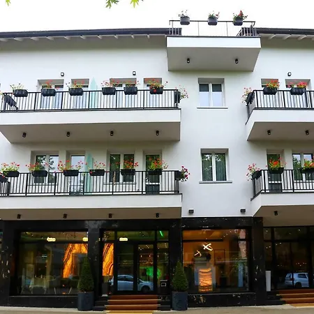 فندق Emerald Boutique 4*