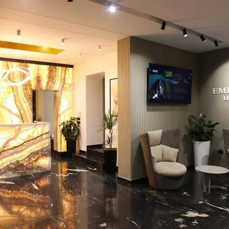 מלון Emerald Boutique